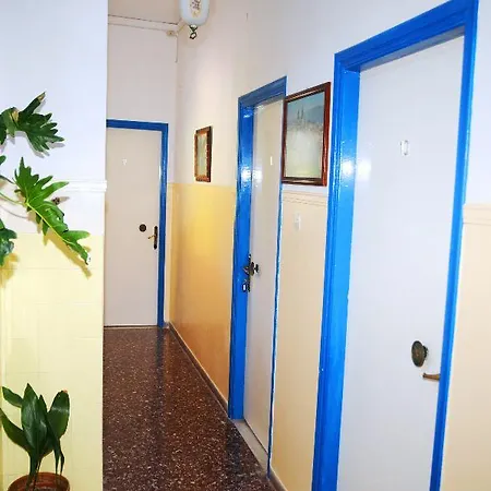 Paraskevas Beach Hotel 3*