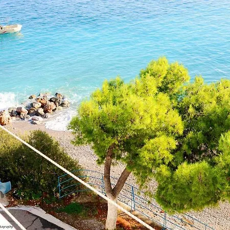 Otel Paraskevas Beach Hotel Tirós