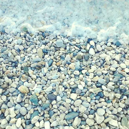 Paraskevas Boutique Tirós