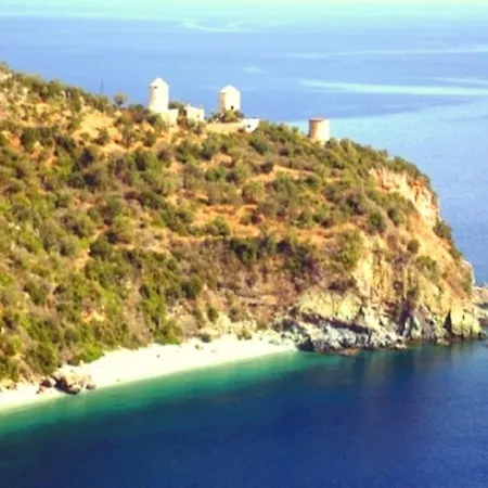 Paraskevas Beach Hotel