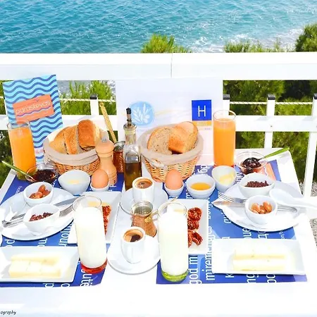 Paraskevas Beach Hotel Otel