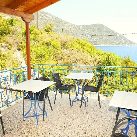 Paraskevas Boutique Hotel Tirós