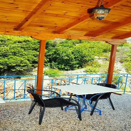 Paraskevas Beach Hotel