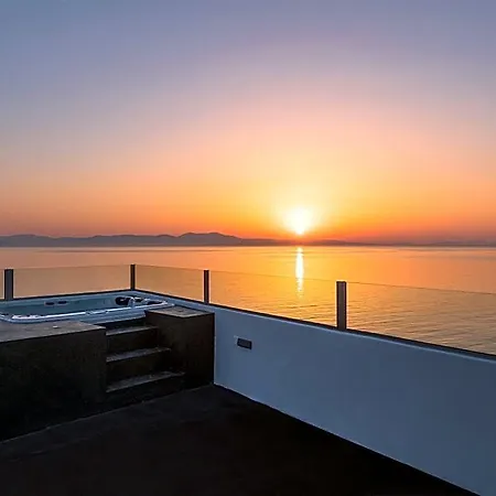 Ξενοδοχείο Paraskevas 3*