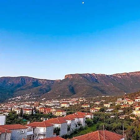 Paraskevas 3* Τυρός