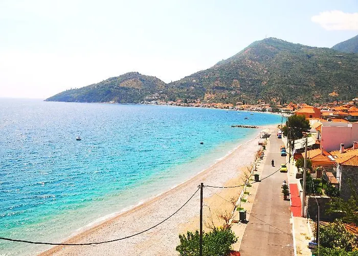 Paraskevas Hotell 3*