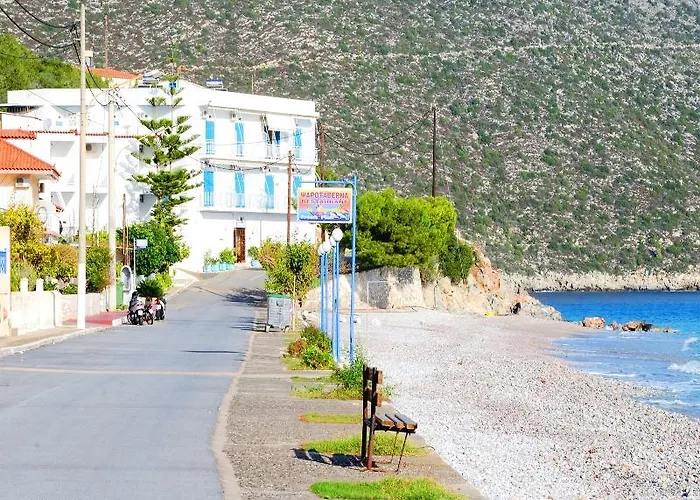 Hotell Paraskevas Tirós