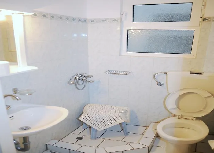 Hotell Paraskevas Tirós